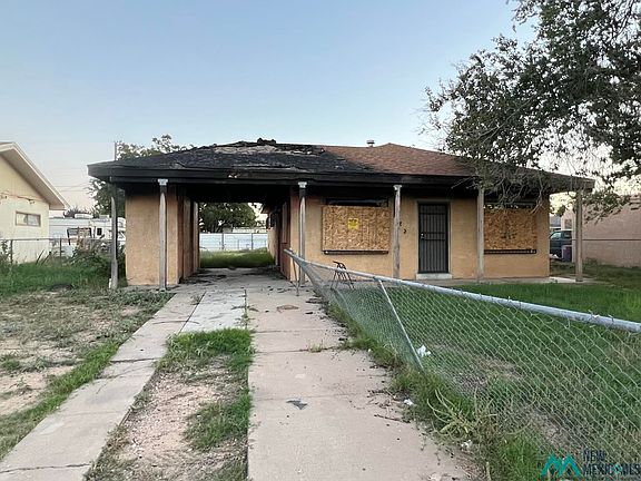 3rd image of 322 E Bonney St