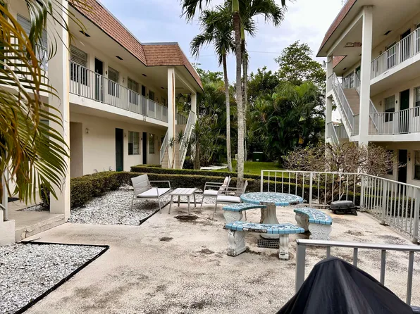 340 NW 19th St, Boca Raton, FL