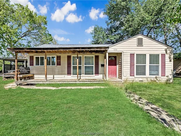 1310 E 29th St, Bryan, TX 77802