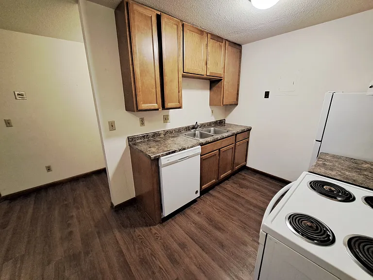 Apache Manor Apartments — Photo 52