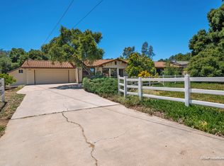 10322 Burned Oak Ln, Escondido, CA 92026