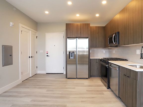 5th image of 3516 John F Kennedy Blvd #402
