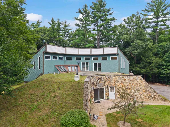 101 Black Brook Road, Goffstown, NH 03045