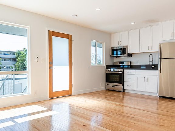 3rd image of 1223 N Ross St #13