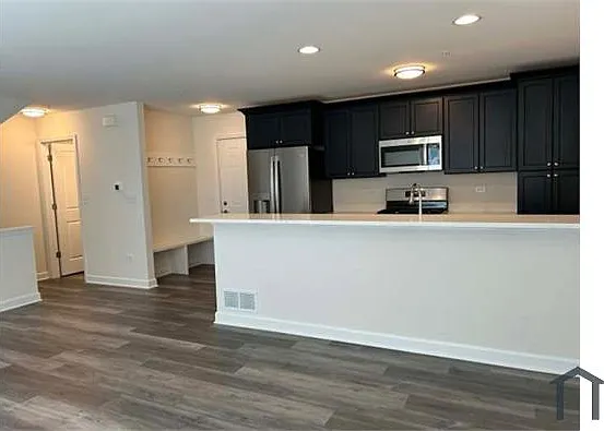 201 S Llanos St — Photo 11