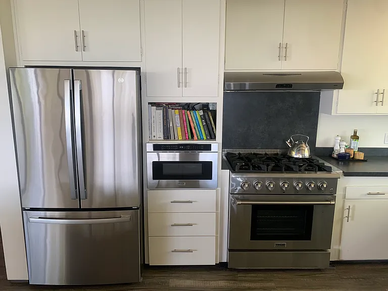 2110 Crest Dr — Photo 16