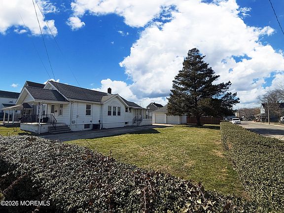 2nd image of 539 Summer Street