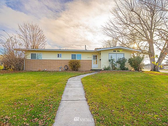 2nd image of 1229 S Ashley Way