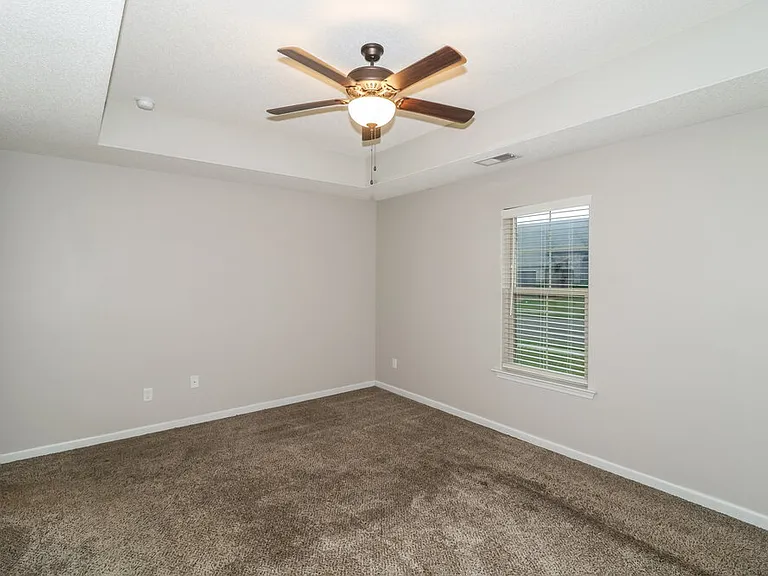 9464 Cayuga Loop — Photo 11