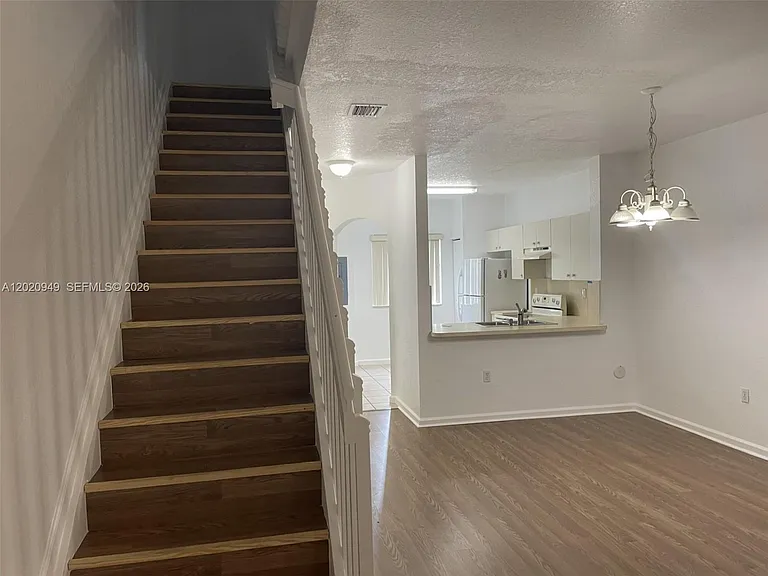 8835 S Isles Cir #0 — Photo 7