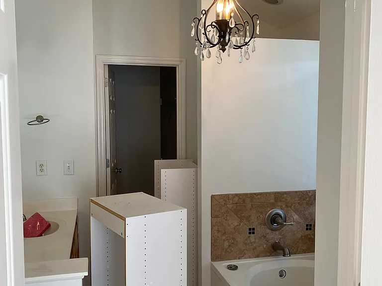 2054 Belmont Cir — Photo 4