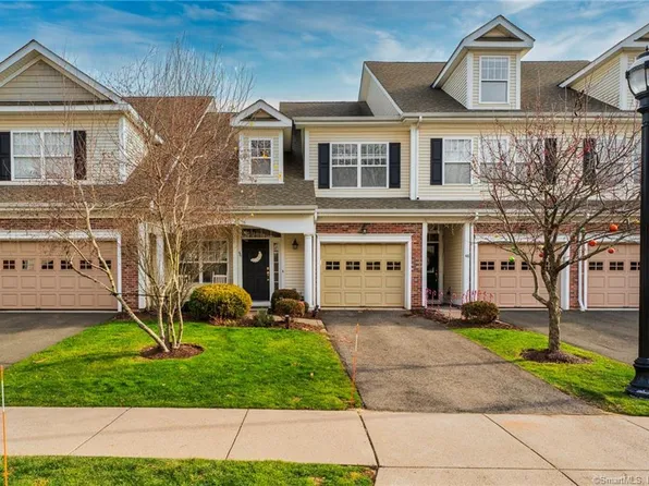 46 Park Place Circle #46, West Hartford, CT 06110