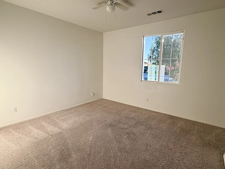 914 Haviture Way — Photo 17