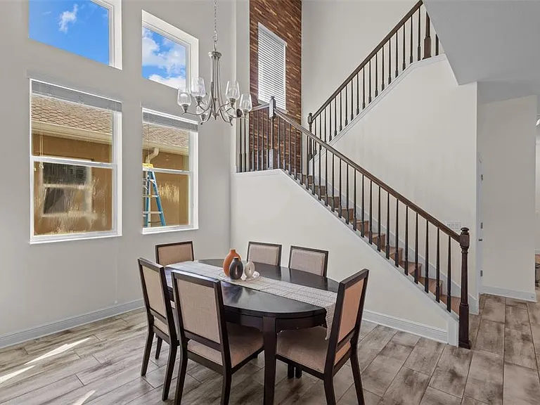 2515 Portico St — Photo 8