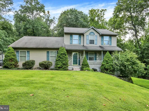 306 Mountain Ave, Robesonia, PA 19551