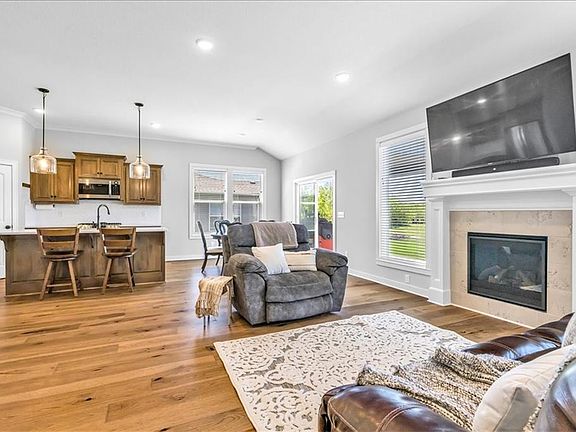 5th image of 19002 Millview Rd