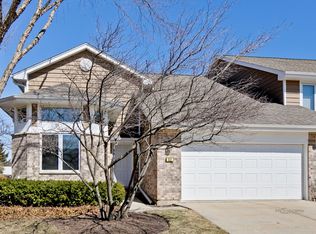 52 Woodstone Ct, Buffalo Grove, IL 60089