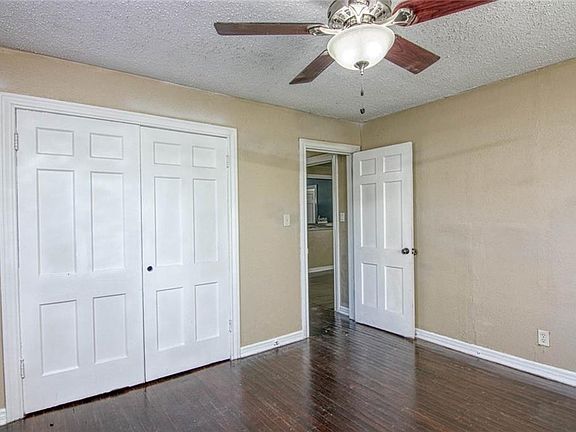 5th image of 4639 Evelyn St