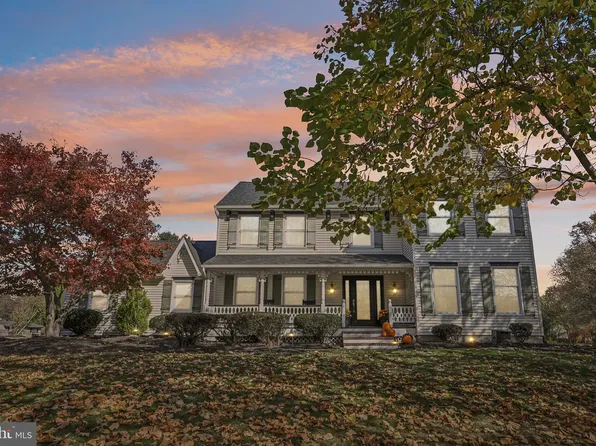 7 Hobbs Ct, Robbinsville, NJ 08691