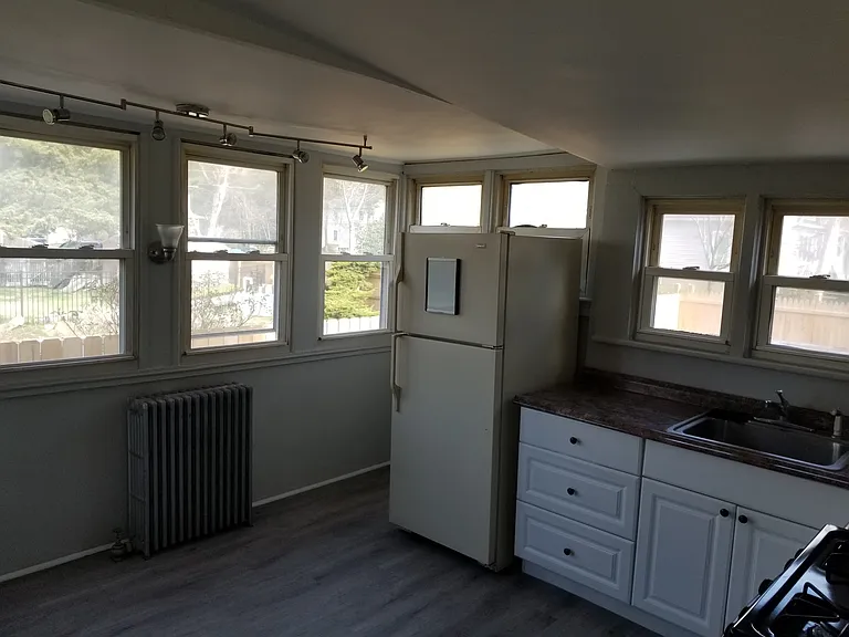 337 W Front St — Photo 6