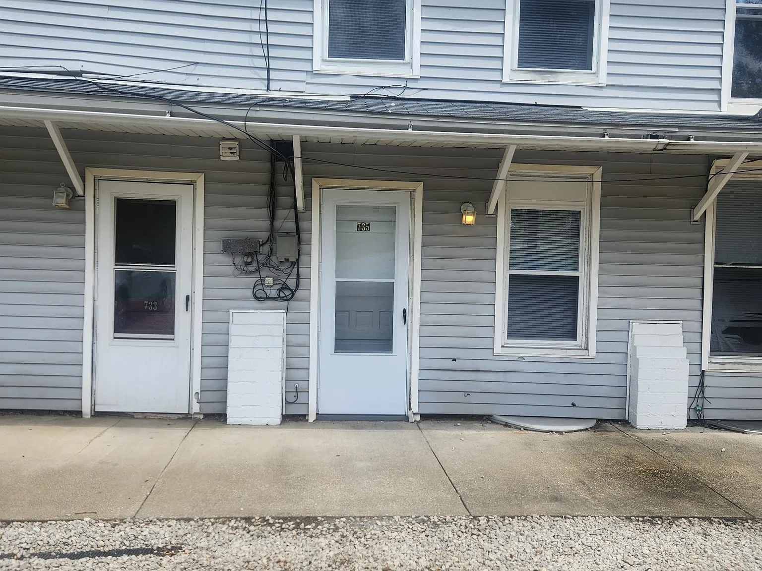 Camden - 735 — Photo 1