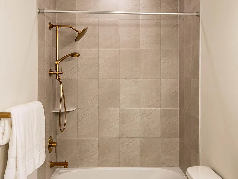 1403 Kingsley St #209 — Photo 33