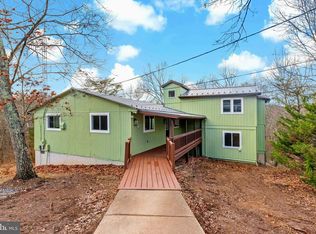 95 Dutch Clover Ct, Hedgesville, WV 25427