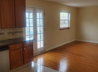 51 69th St #4, Guttenberg, NJ 07093