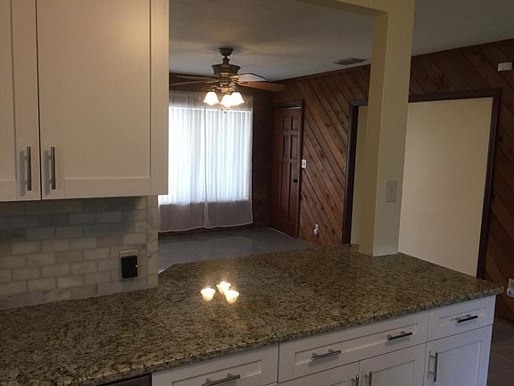 4th image of 6390 Hampton Dr N