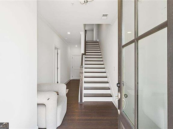 5th image of 6548 Beacon Dr