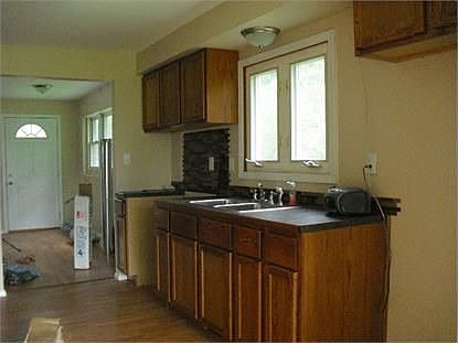 4th image of 315 W Capitol St