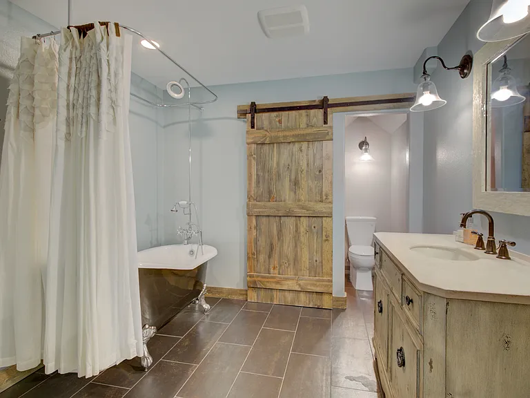 Basement full bathroom.