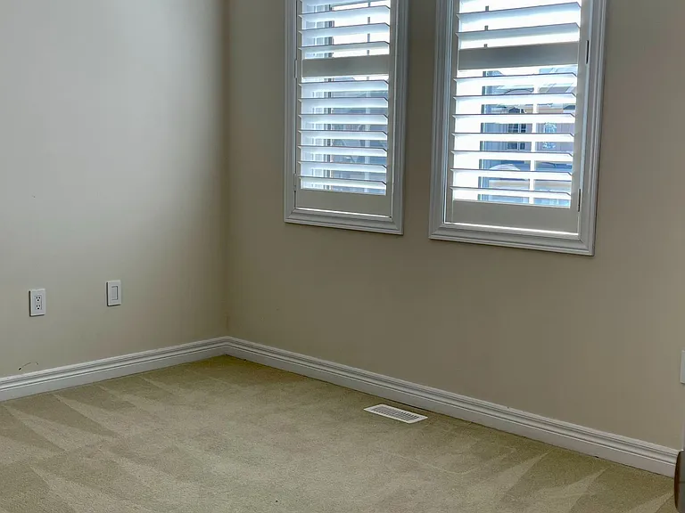 343 N Park Blvd — Photo 18