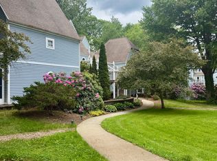 1113 Old Pond Ln #1113, Norwich, CT 06360