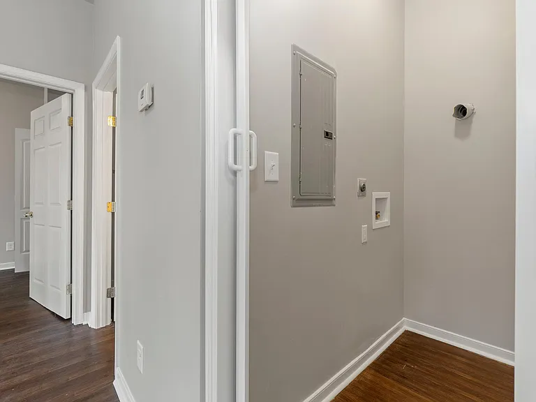 2413 Lamb Ave #4 — Photo 25