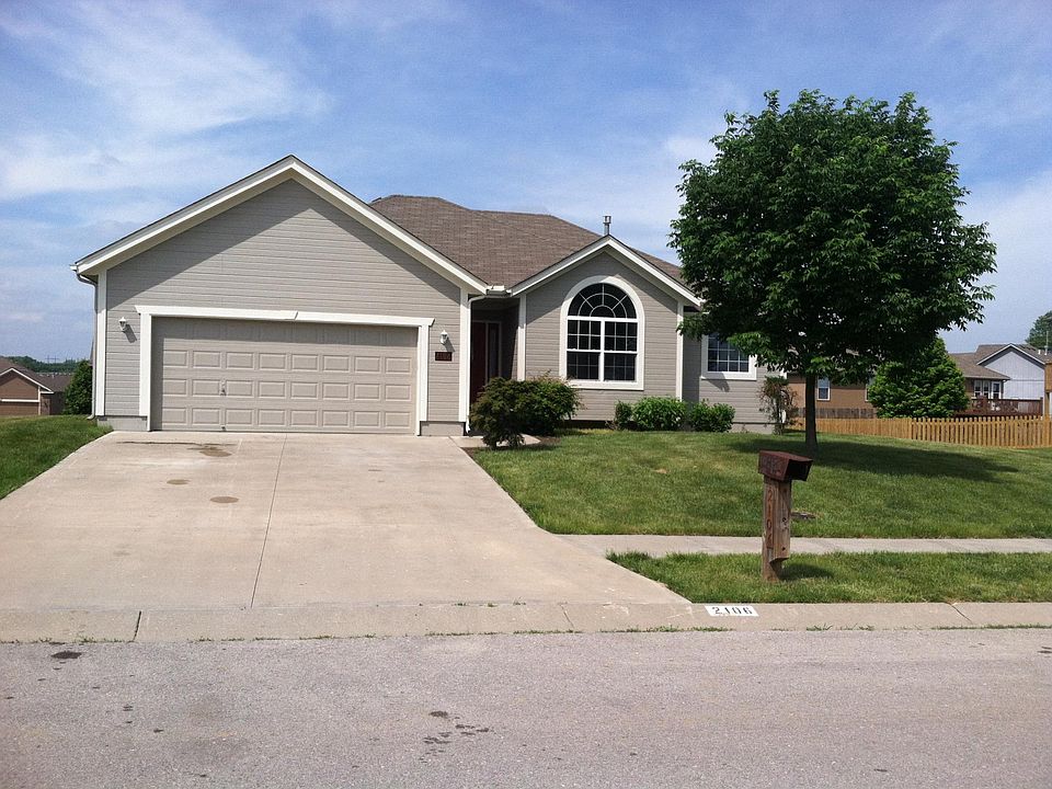 1st image of 2106 NW Rosewood Dr