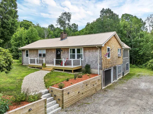 265 Belknap Mountain Road, Gilford, NH 03249
