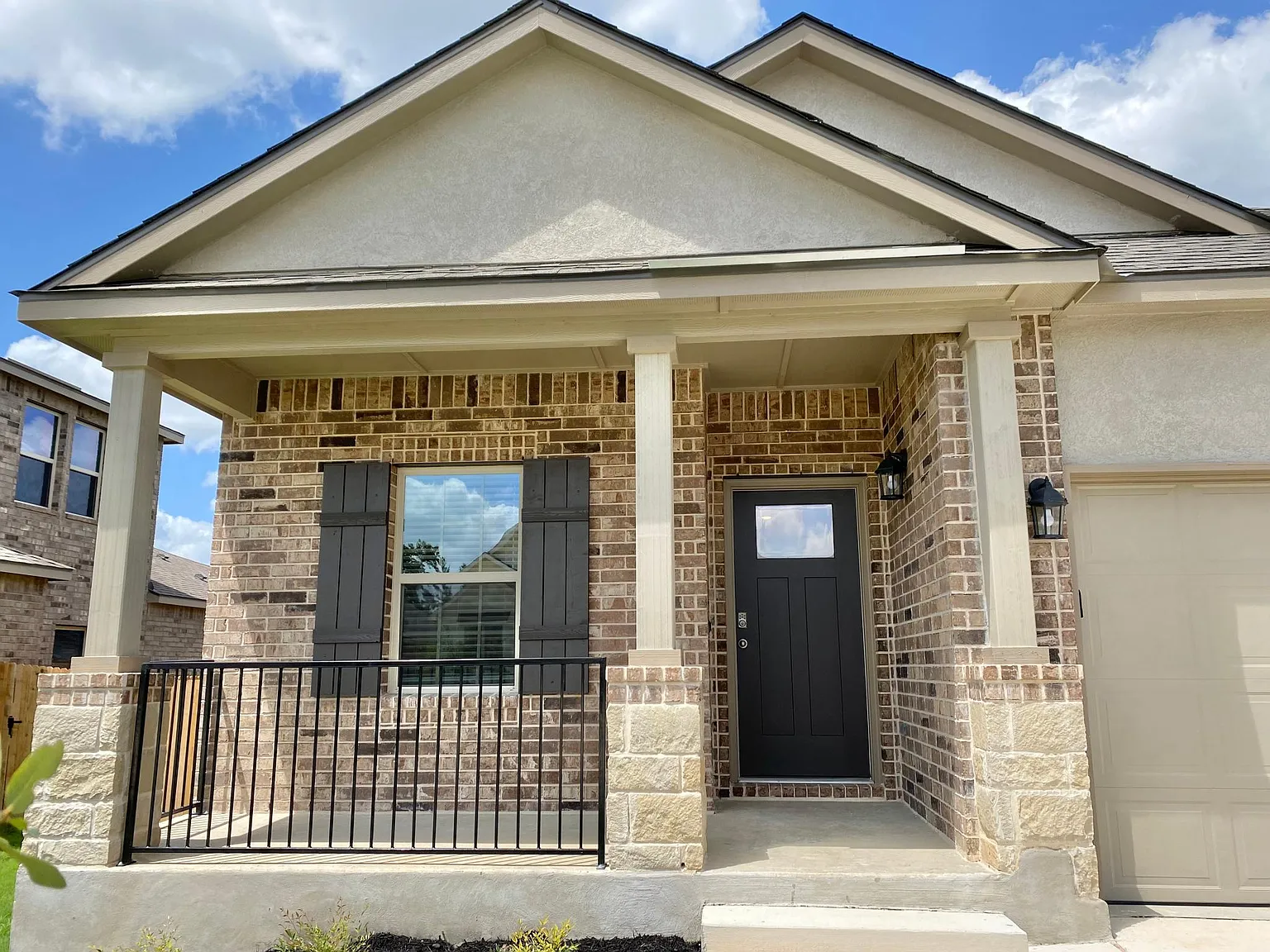 3 bed, 1751 sqft, $2,195 — Photo 2
