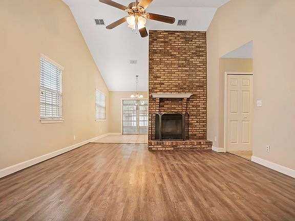 2nd image of 3572 Jamestown Ln