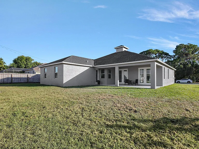 1791 SW Effland Ave — Photo 49