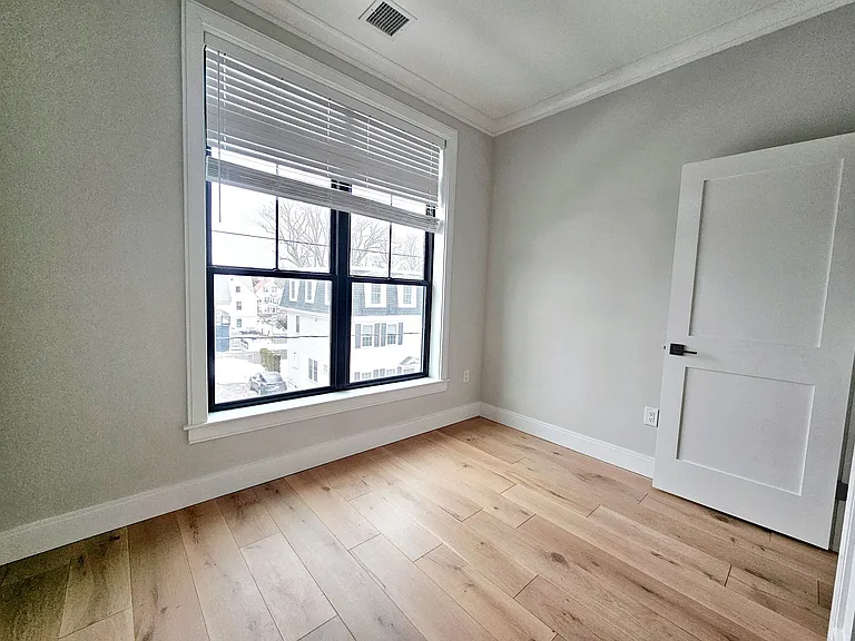 157 Everett St #103 — Photo 12