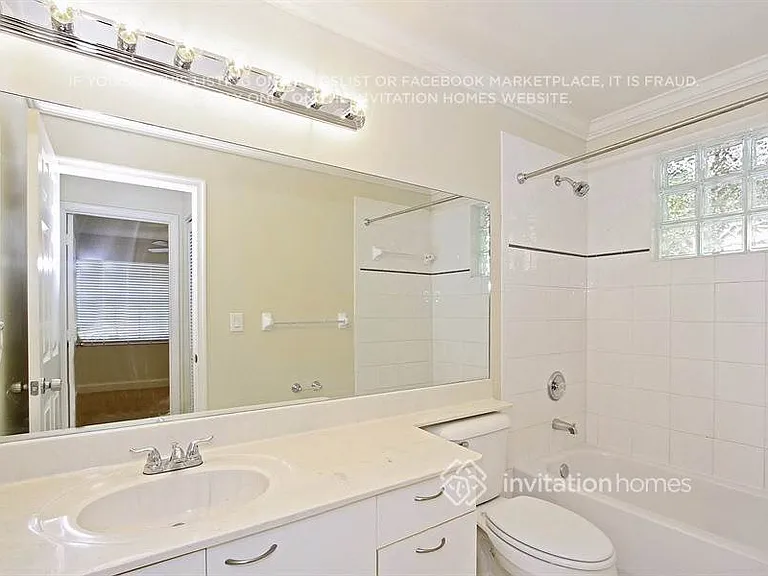 6251 Oak Bluff Way — Photo 14