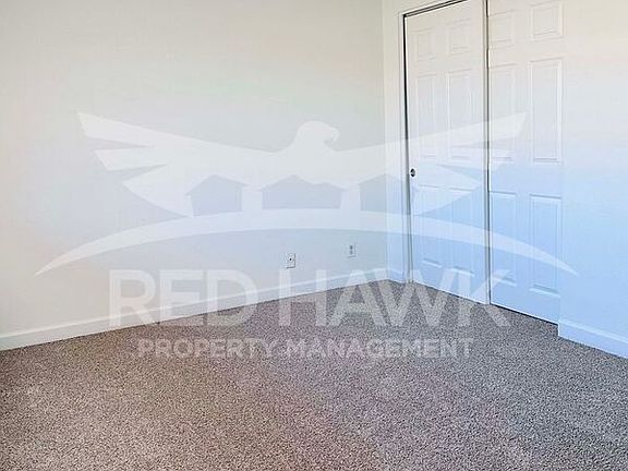 5th image of 1042 W Devonshire St