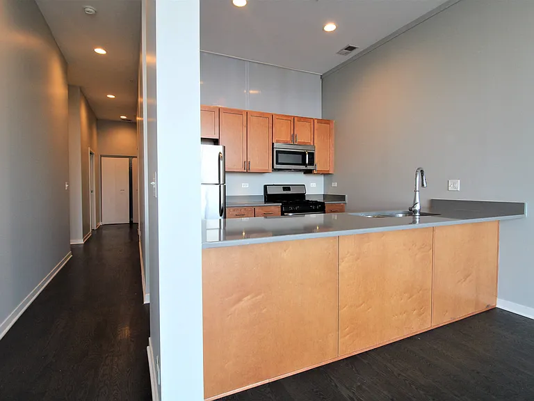 HIGHPOINT Lincoln Park on Fullerton — Photo 58