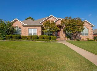 101 Avignon Cir, Maumelle, AR 72113