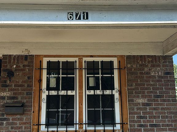 5th image of 671 Marechalneil St