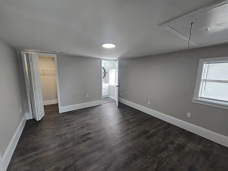 540 Park Ave — Photo 15