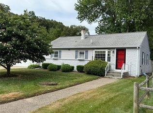 26 Flora Ave, Woonsocket, RI 02895