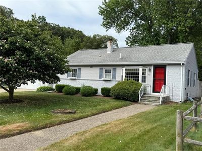 26 Flora Ave, Woonsocket, RI, 02895