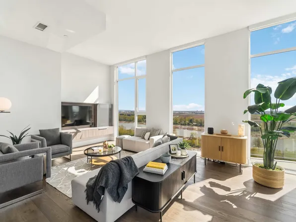 3538 Sawmill Cres #2506, Vancouver, BC V5S 0C1